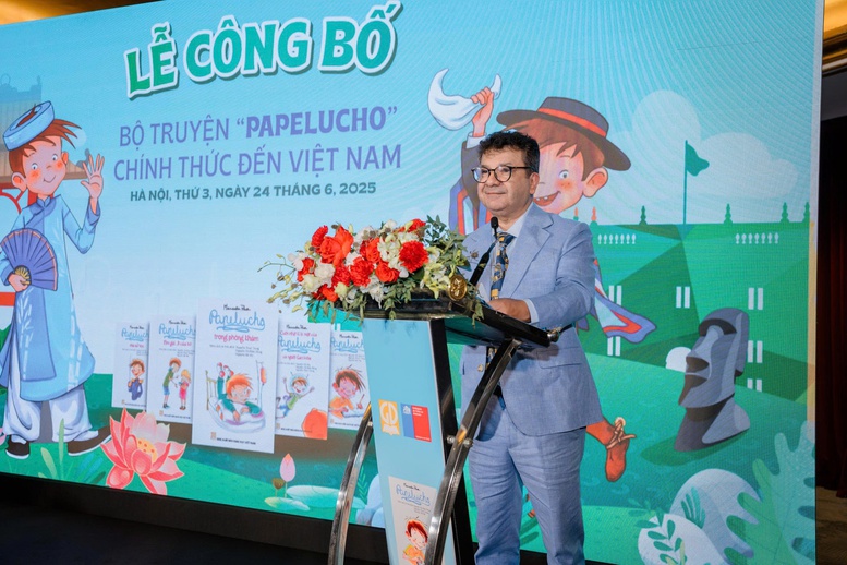 Ra mắt bộ truyện thiếu nhi kinh điển ‘Papelucho’ của Chile tại Việt Nam 2 Ngài Sergio Narea - Đại sứ Chile tại Việt Nam phát biểu tại Lễ công bố. Ảnh: VGP/MT